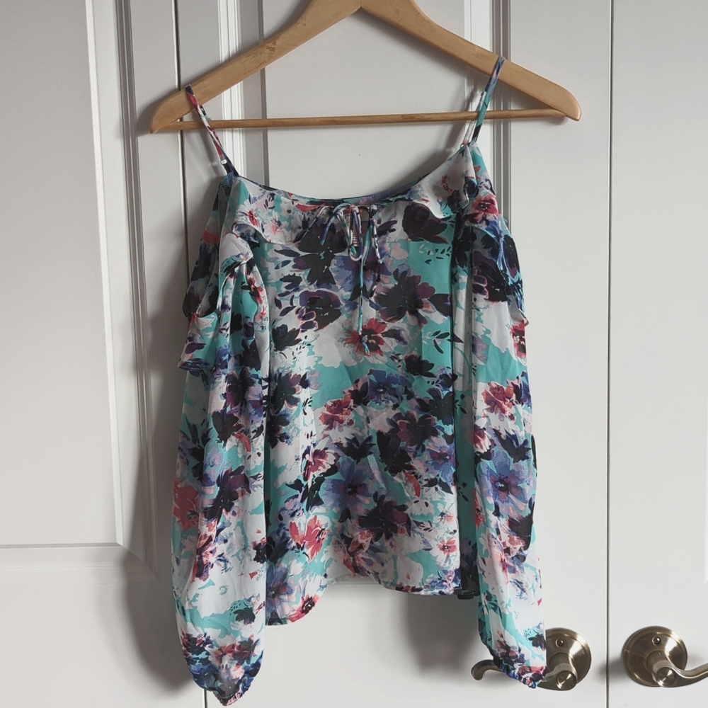 Small blue floral Arizona off-the-shoulder blouse